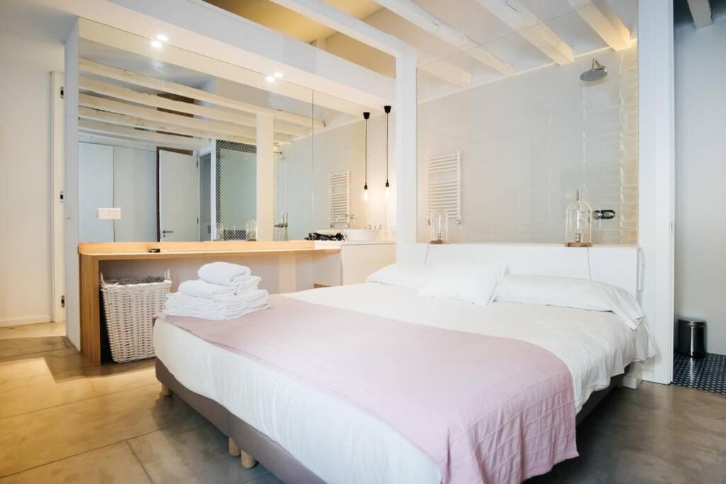 Homeabout Chueca Apartment Madrid Bagian luar foto